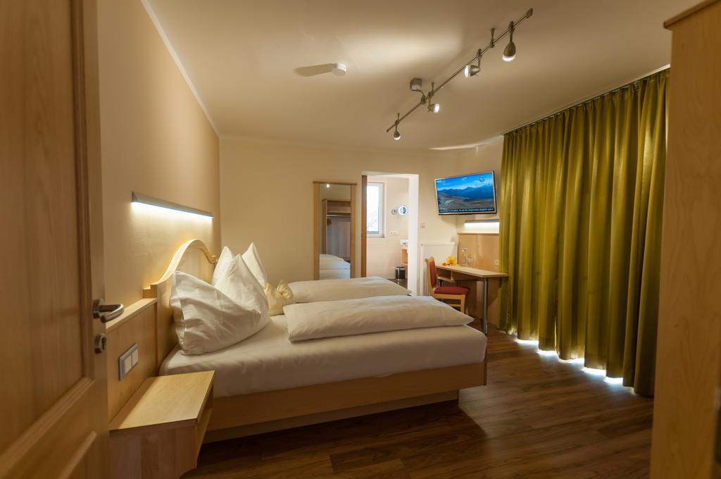 Gasthof Neuwirt Eugendorf Quarto foto